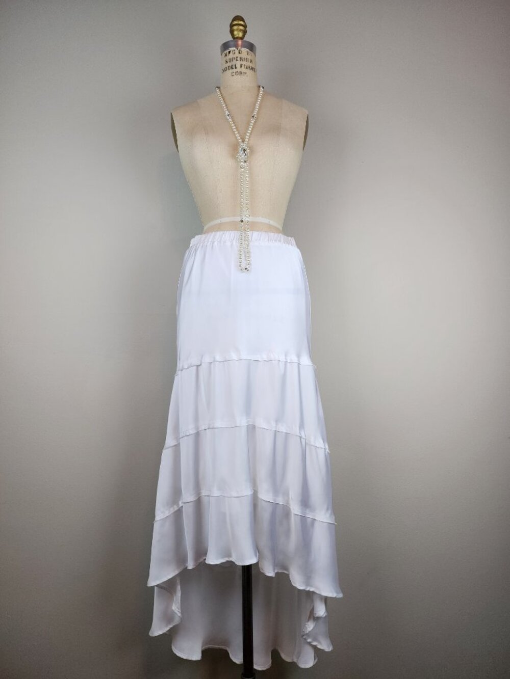 Vintage Y2K BB Dakota White Tiered Silky Hi Low Maxi Skirt  * Ladies size Medium